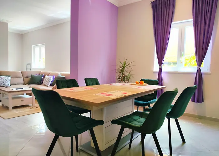 Gabi Apartment - Private Parking